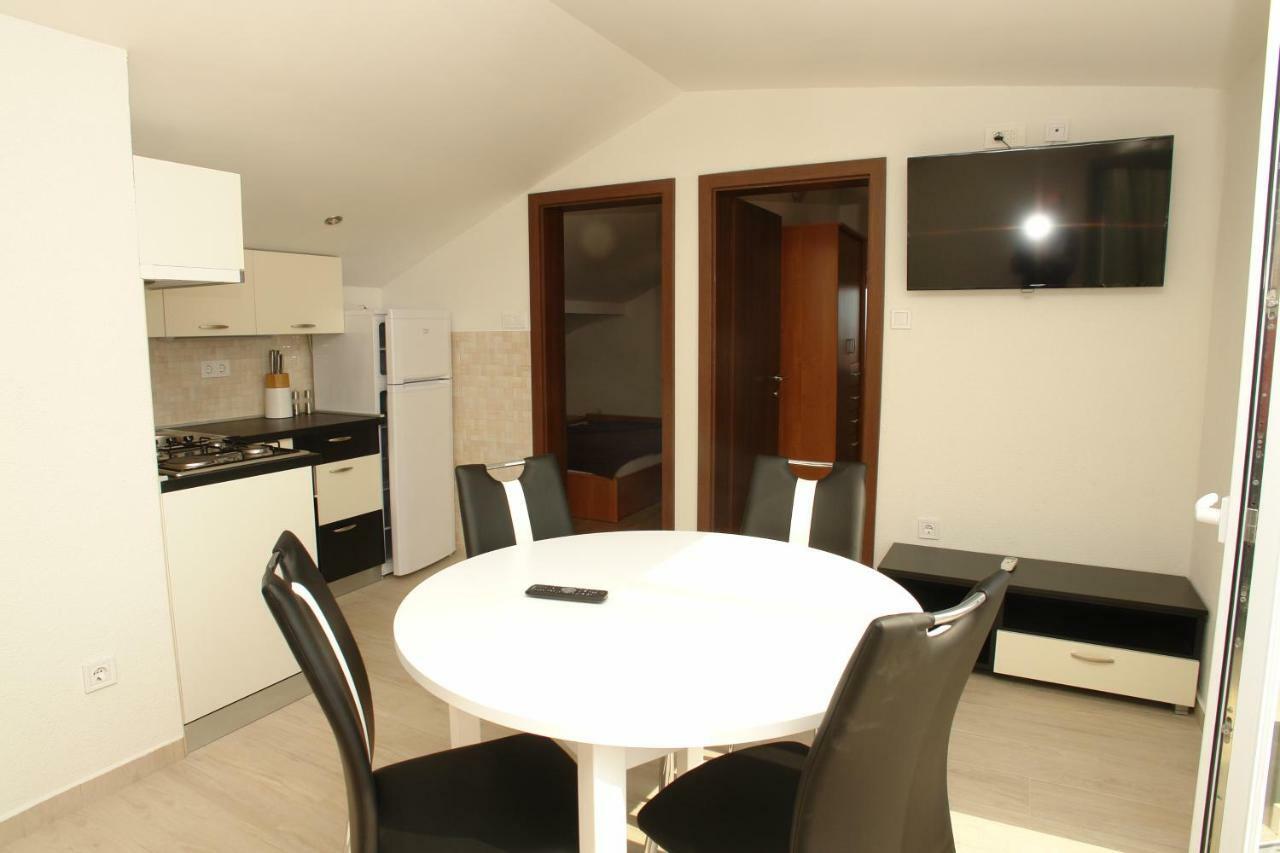 Apartmani Stambuk Mandre Εξωτερικό φωτογραφία
