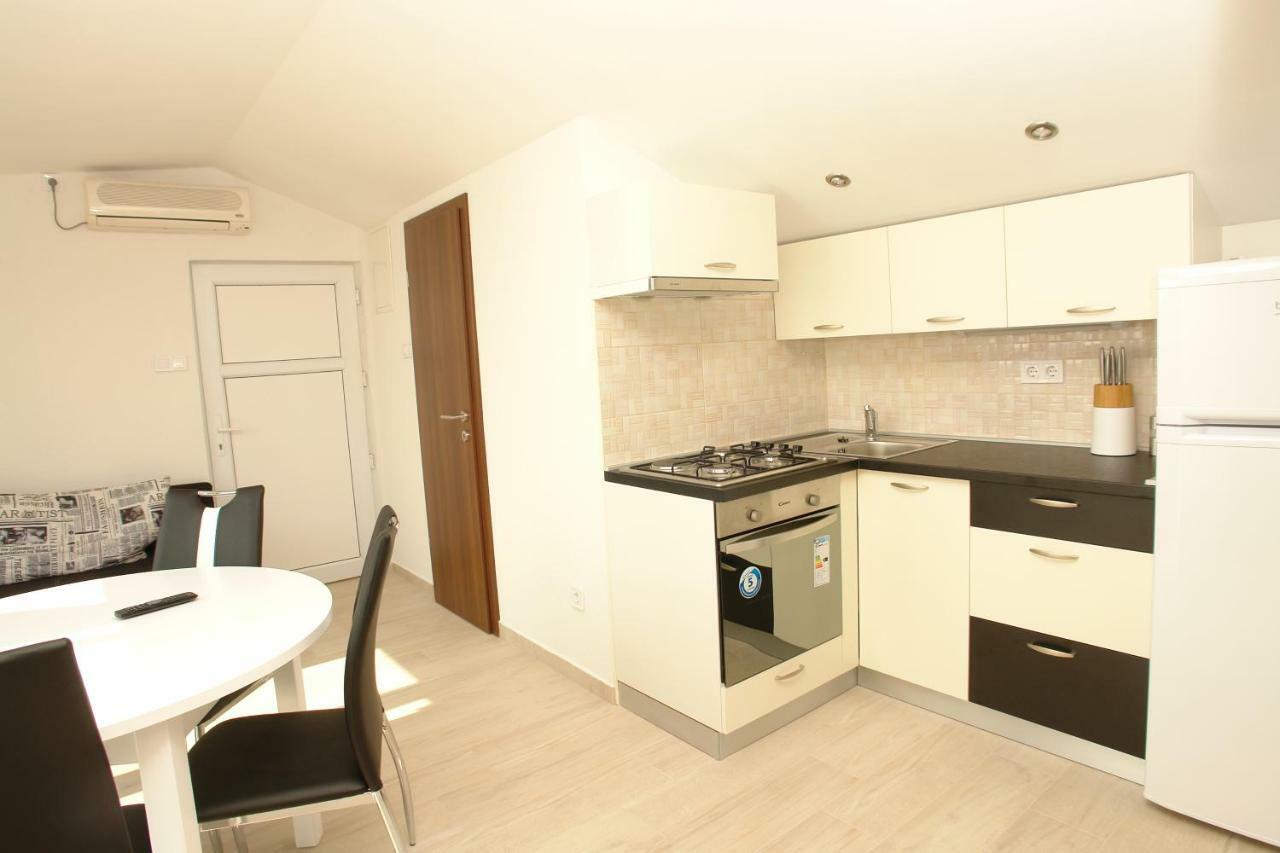 Apartmani Stambuk Mandre Εξωτερικό φωτογραφία